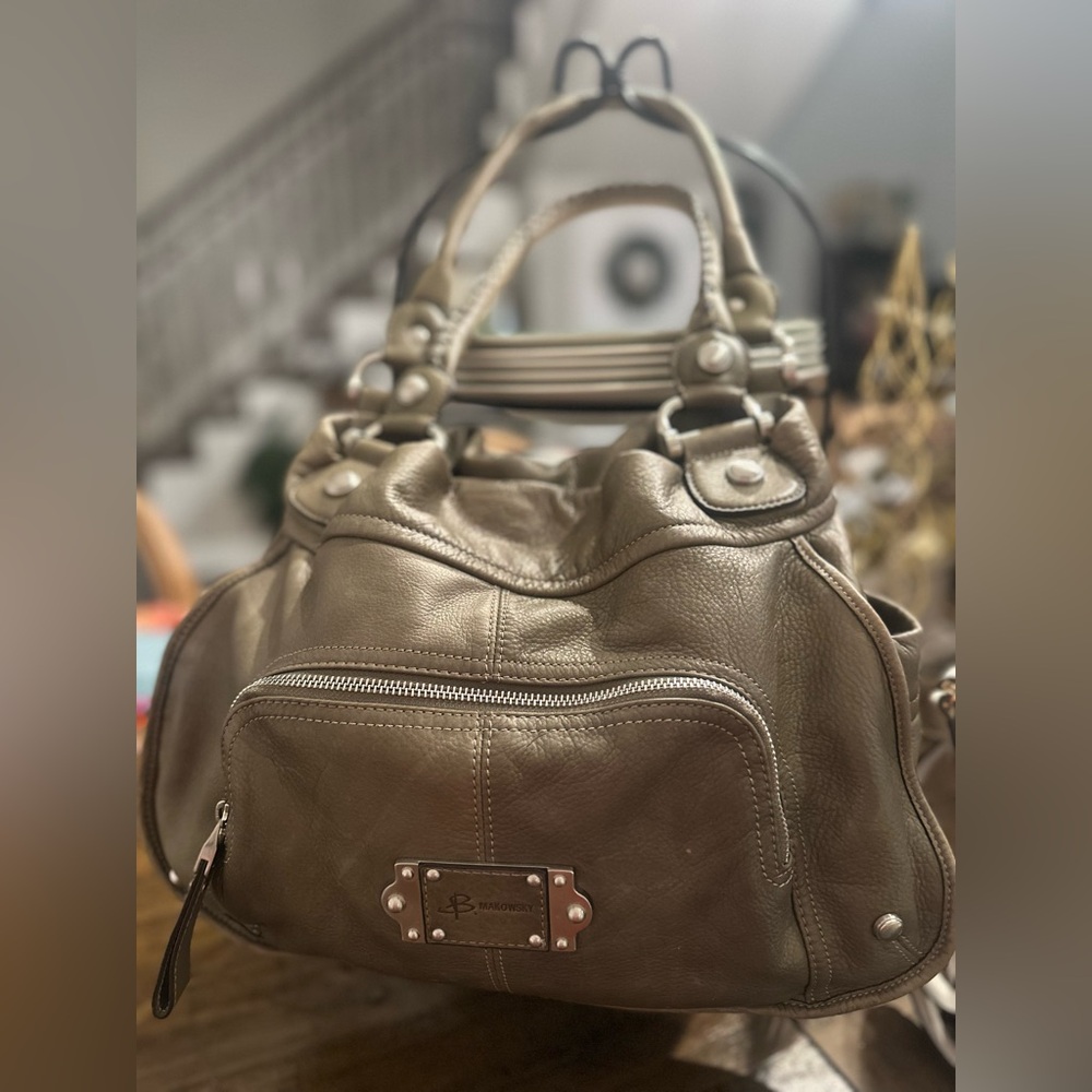 B. Makowsky Olive Leather Shoulder Bag